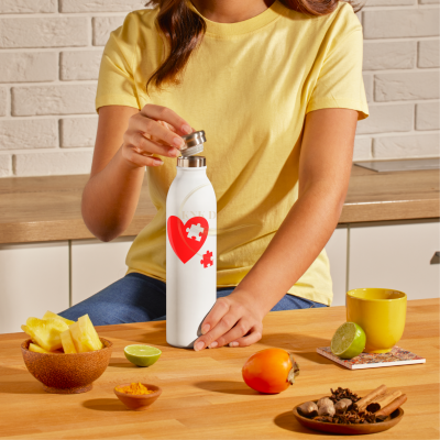 БЯЛА БУТИЛКА - ТЕРМОС С ВАШЕТО ИМЕ, ЛОГО, СНИМКА