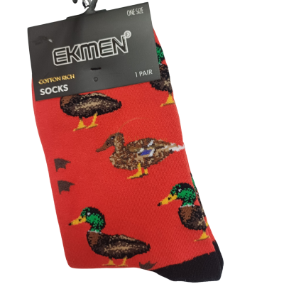 чорапи с патици, чорапи с животни, червен фон чорапи, забавни чорапи, патици на чорапи, игриви чорапи, оригинални чорапи, цветни чорапи, чорапи Ekmen, чорапи за подарък, нестандартни чорапи, чорапи с животински мотиви, весели чорапи, стилни чорапи с патиц